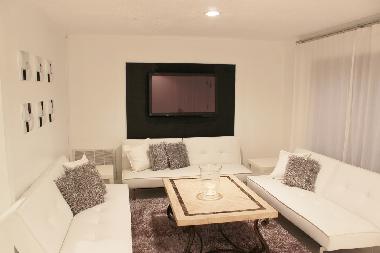 Livingroom with Plasma TV