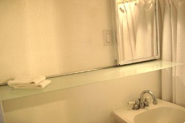 Bathroom Nr 3 with standing shower