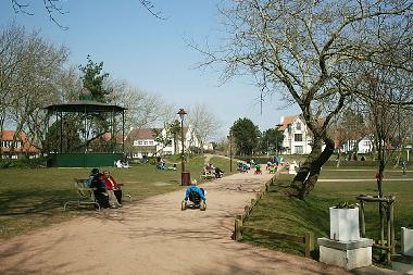 Holiday Apartment in De Haan (Vosseslag) (Flanders) or holiday homes and vacation rentals