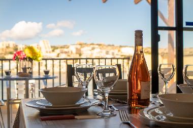 Holiday Apartment in ST PAULS BAY (Malta) or holiday homes and vacation rentals