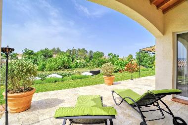 Holiday House in Pourrires (Var) or holiday homes and vacation rentals