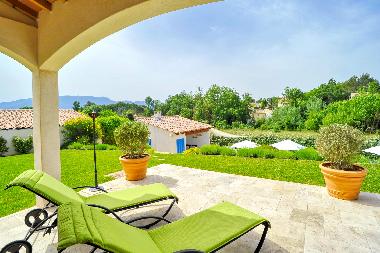 Holiday House in Pourrires (Var) or holiday homes and vacation rentals