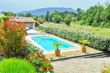 Holiday House in Pourrires (Var) or holiday homes and vacation rentals