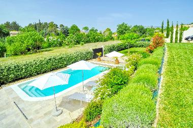 Holiday House in Pourrires (Var) or holiday homes and vacation rentals