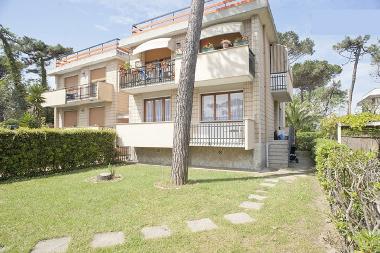 Holiday Apartment in Tirrenia (Pisa) or holiday homes and vacation rentals