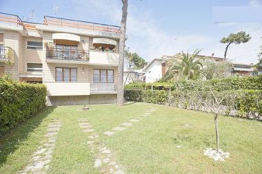 Holiday Apartment in Tirrenia (Pisa) or holiday homes and vacation rentals