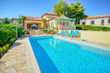 Villa in Saint-Aygulf (Var) or holiday homes and vacation rentals