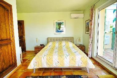 Villa in Saint-Aygulf (Var) or holiday homes and vacation rentals