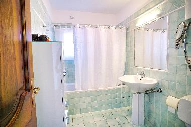 Villa in Saint-Aygulf (Var) or holiday homes and vacation rentals