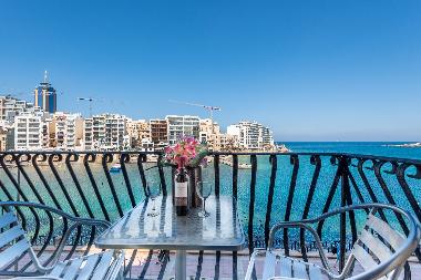 Holiday Apartment in St Julians (Malta) or holiday homes and vacation rentals