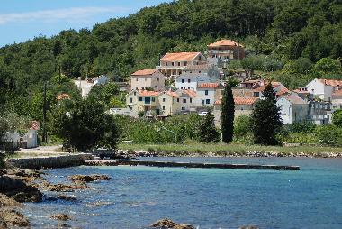 Holiday House in Mali Lukoran (Zadarska) or holiday homes and vacation rentals