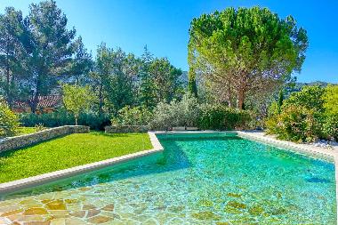 Holiday House in Vauvenargues (Bouches-du-Rh�ne) or holiday homes and vacation rentals