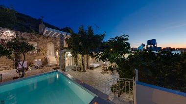 Villa in Pitsidia-Heraklion S�dk�ste (Irakleio) or holiday homes and vacation rentals