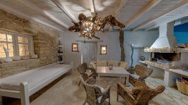 Villa in Pitsidia-Heraklion S�dk�ste (Irakleio) or holiday homes and vacation rentals
