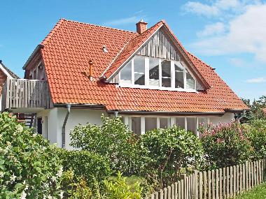 Holiday Apartment in Born (Fischland-Dar�-Zingst) or holiday homes and vacation rentals