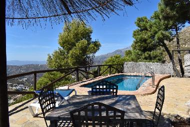 Holiday House in Competa (M�laga) or holiday homes and vacation rentals
