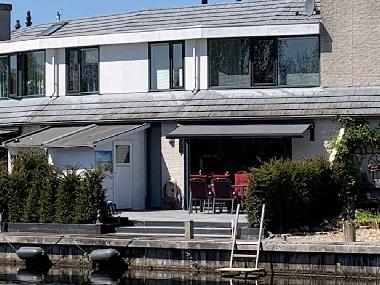 Holiday House in Lemmer (Friesland) or holiday homes and vacation rentals