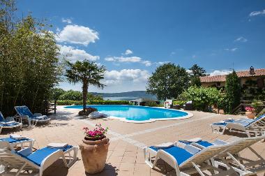 Holiday home with Jacuzzi and pool near Rome