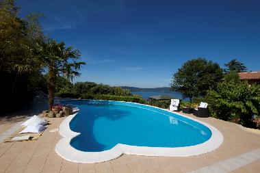 Romantic place for honeymooners near Rome