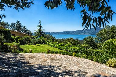 Holiday House in Caprarola - See Vico (Roma) or holiday homes and vacation rentals