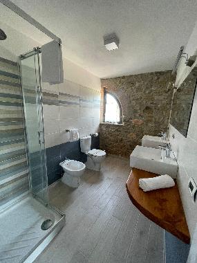 Hotel in Suvereto (Livorno) or holiday homes and vacation rentals
