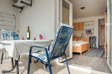 Holiday House in Baska voda (Splitsko-Dalmatinska) or holiday homes and vacation rentals